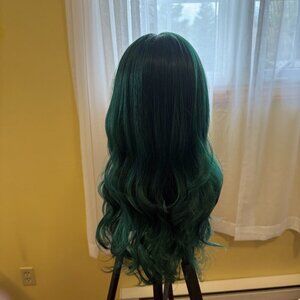 BRAND NEW Aqua Lace Front Synthetic Wig 🤩